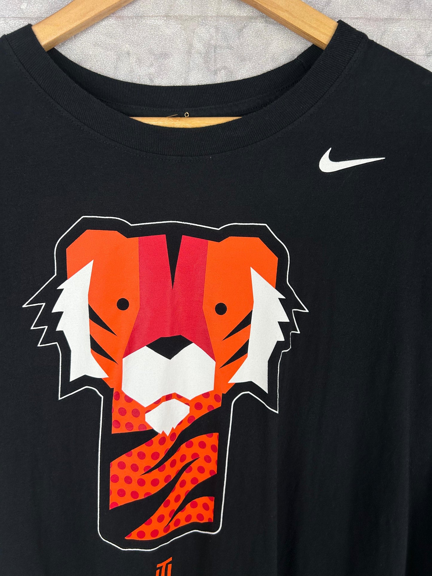 CAMISETA RETRO VINTAGE NIKE (L)