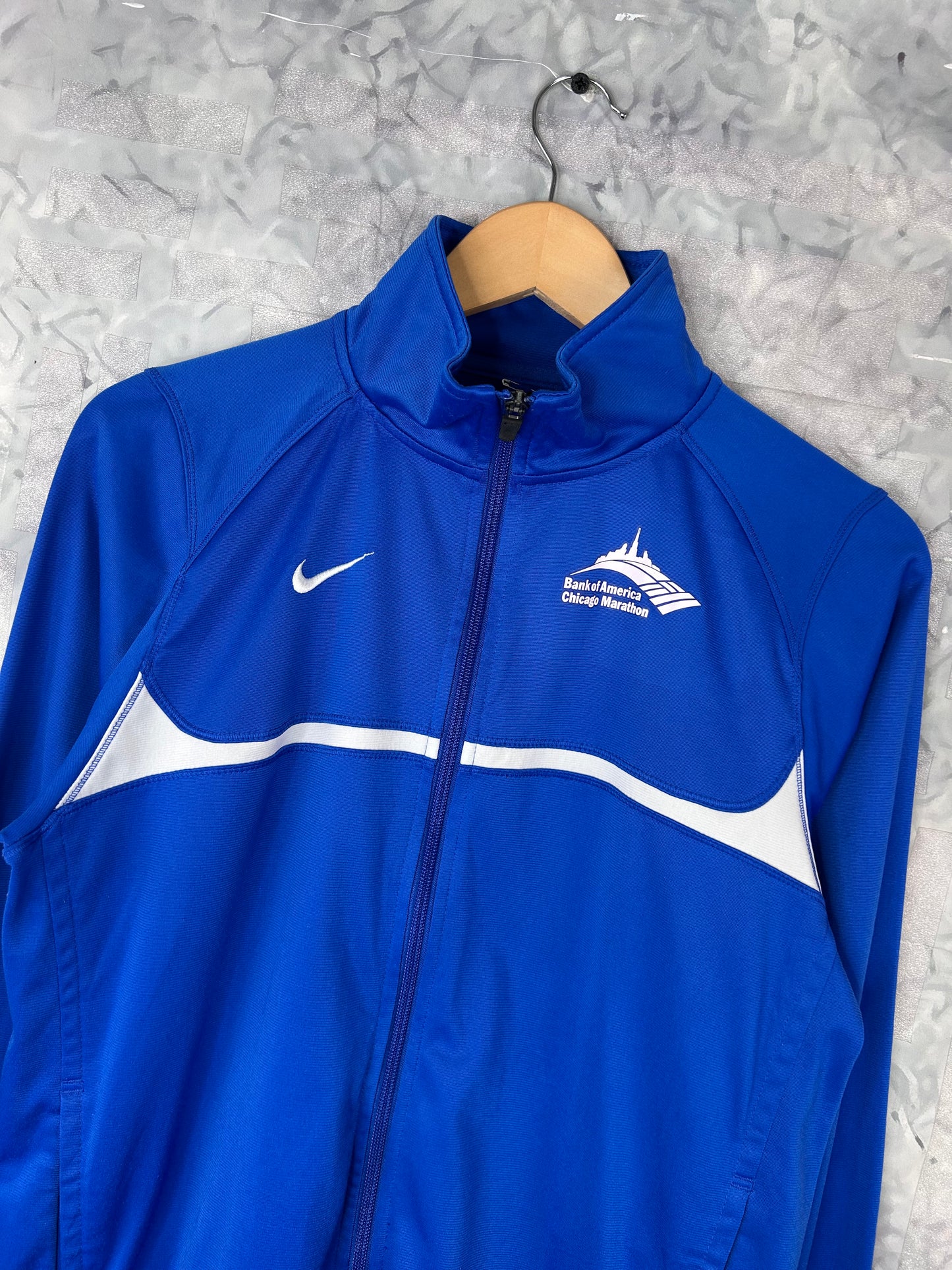 CHAQUETA DEPORTIVA NIKE (S)