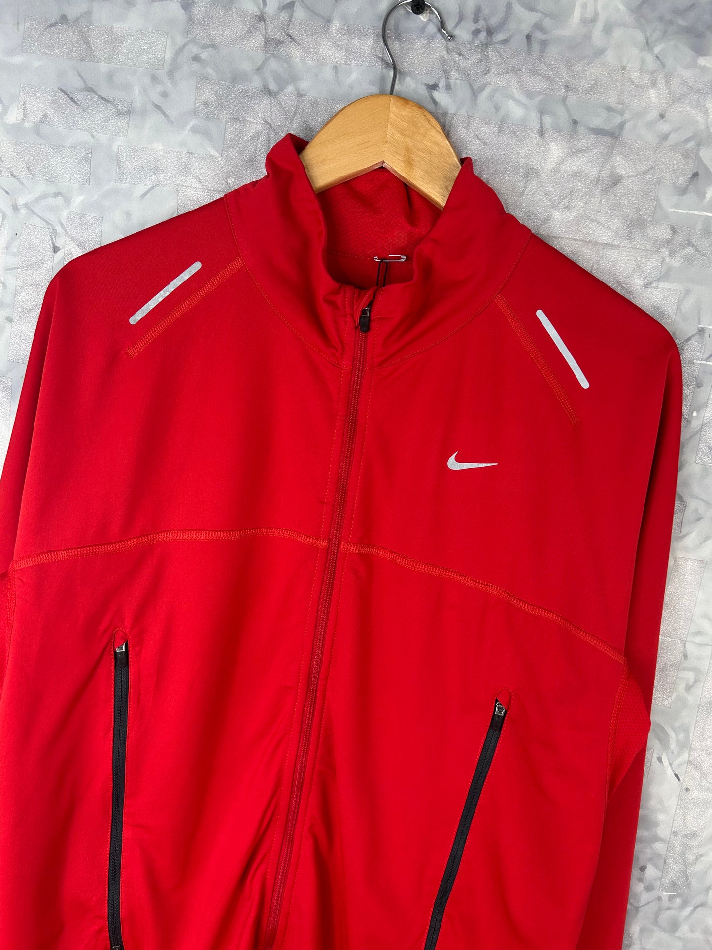 CHAQUETA DEPORTIVA NIKE (L)