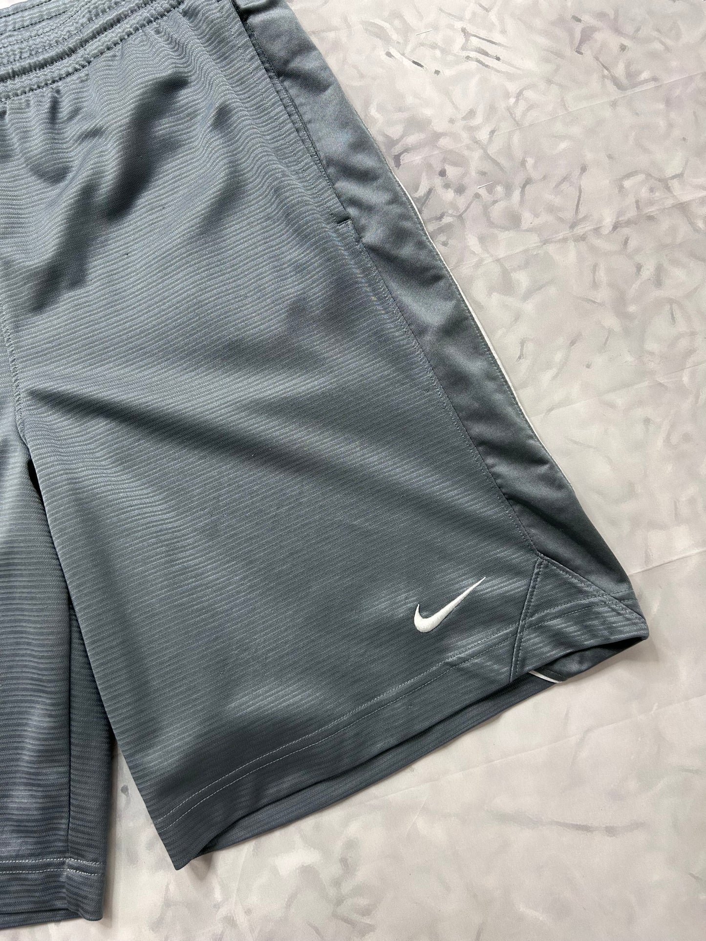 Pantalon corto Nike ( M )