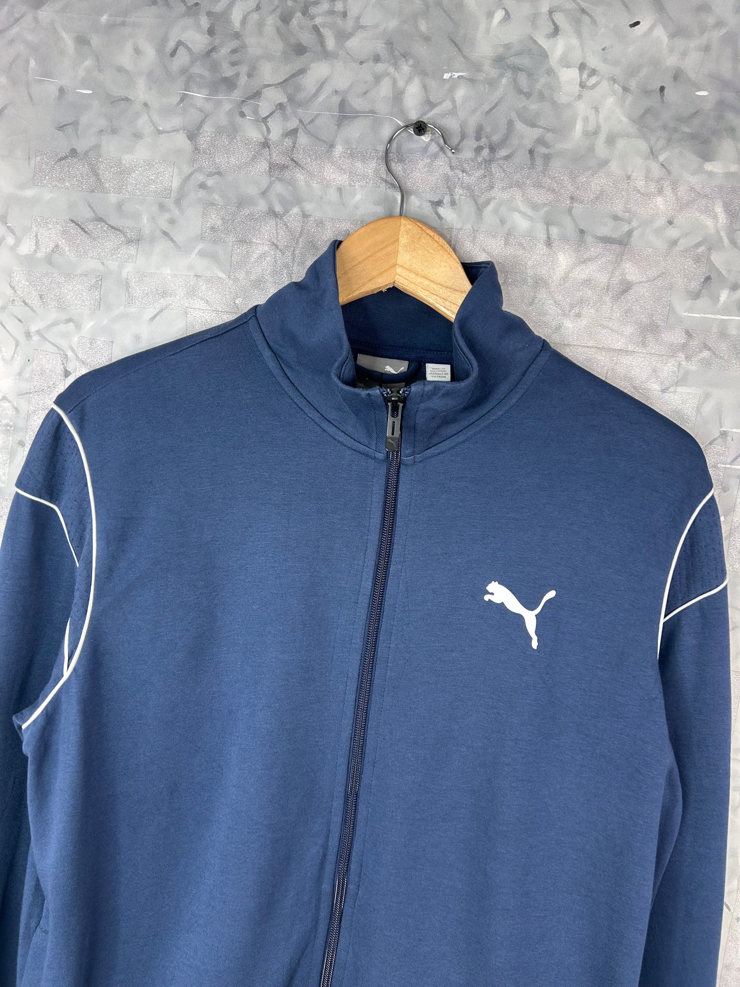 CHAQUETA DEPORTIVA PUMA (M)